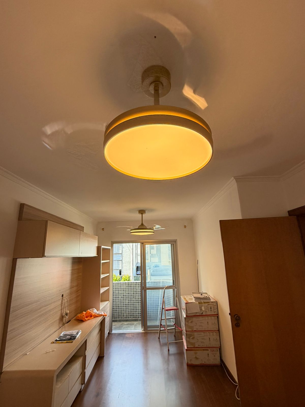 Instalação de Ventilador de Teto com LED Integrado