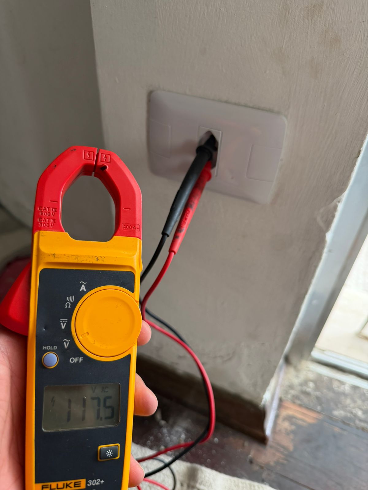 Verificação de Tensão e Testes de Continuidade