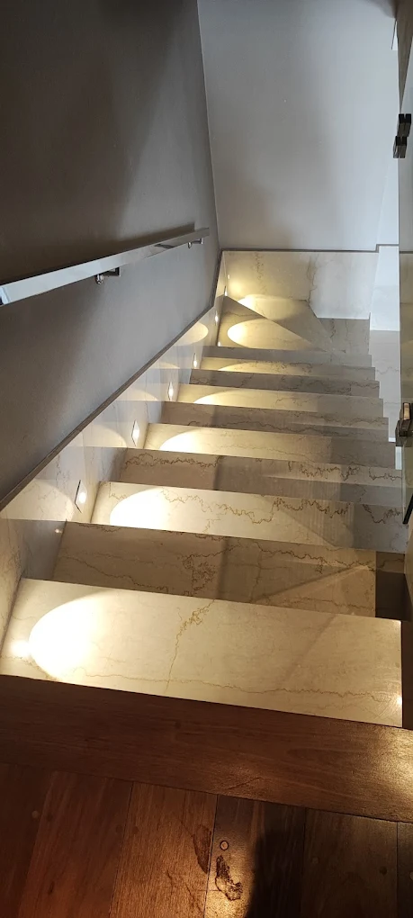 Instalação de Balizadores LED para Escadas